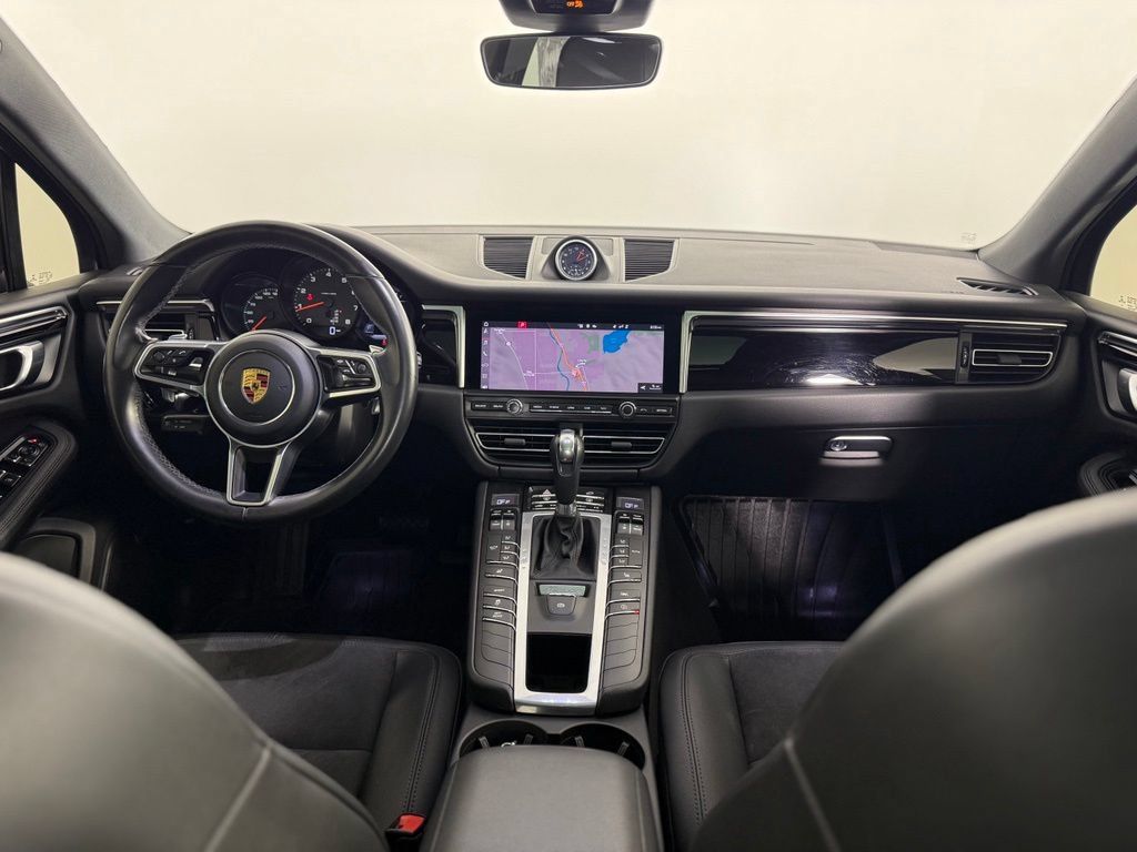Certified 2021 Porsche Macan AWD/4WD image 22