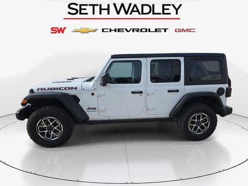 Used 2024 Jeep Wrangler Unlimited Rubicon AWD/4WD image 4