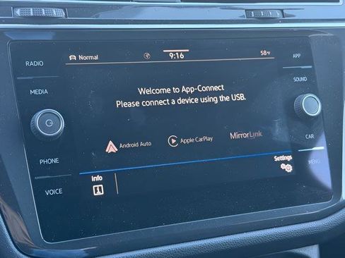 Used 2022 Volkswagen Tiguan SE R-Line image 19