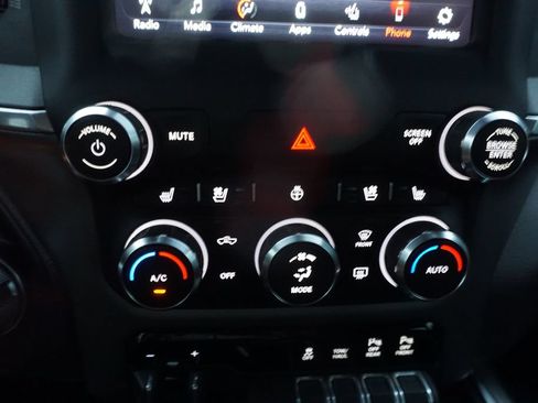 Used 2020 RAM 1500 Laramie w/ Sport Appearance Package AWD/4WD image 6