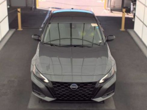 Used 2026 Nissan Altima 2.5 SR FWD image 2