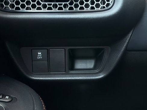 Certified 2023 Honda HR-V Sport image 33
