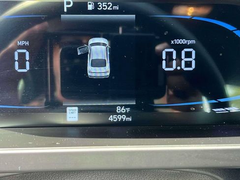 Certified 2026 Hyundai Elantra Sport FWD image 23