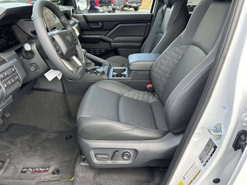 New 2026 Toyota 4Runner TRD Off-Road Premium AWD/4WD image 17