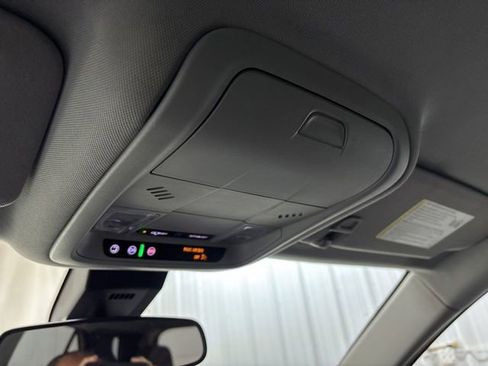 Used 2022 Chevrolet Equinox LT FWD image 34