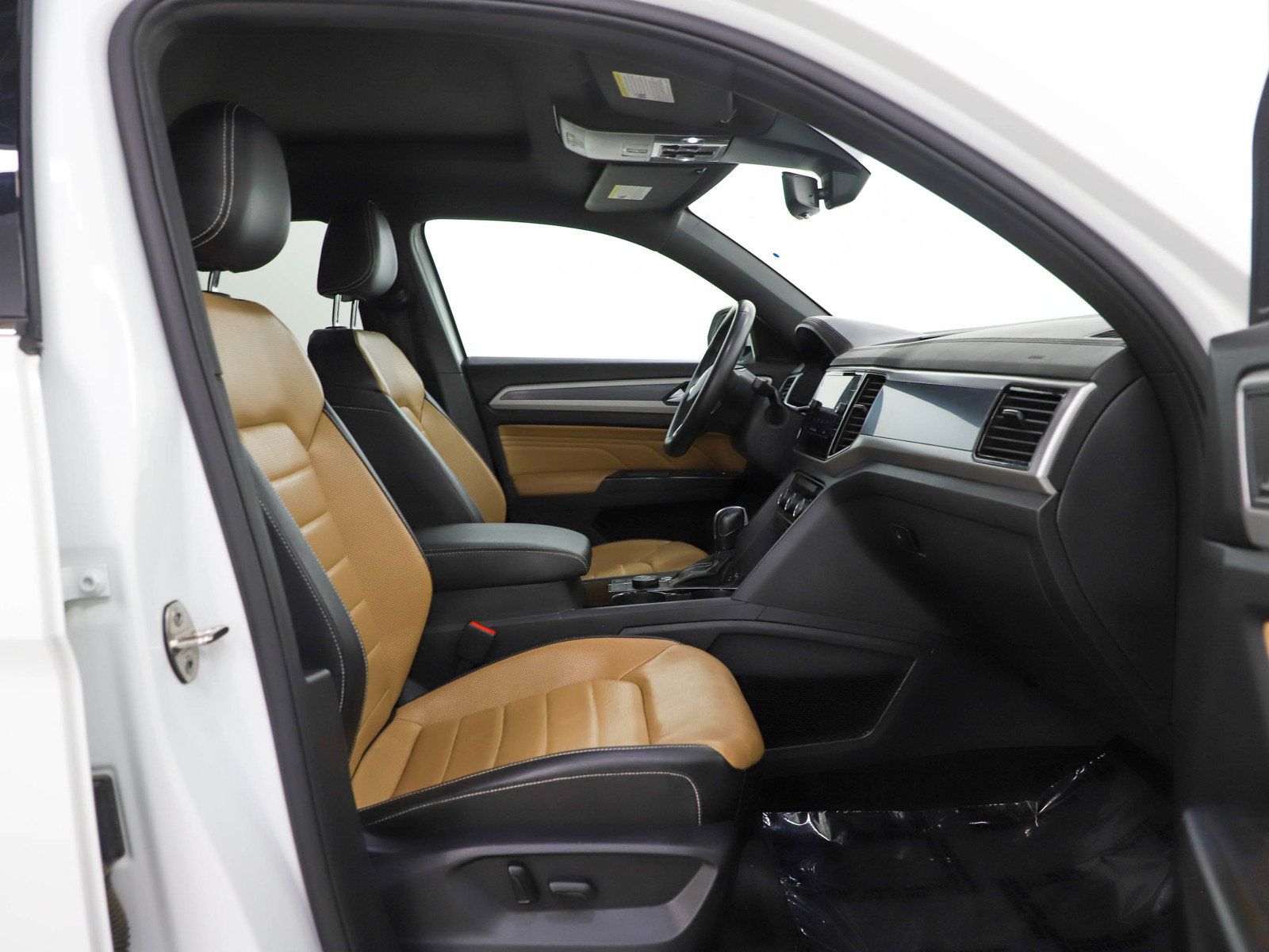 Used 2021 Volkswagen Atlas Cross Sport SEL Premium AWD/4WD image 11