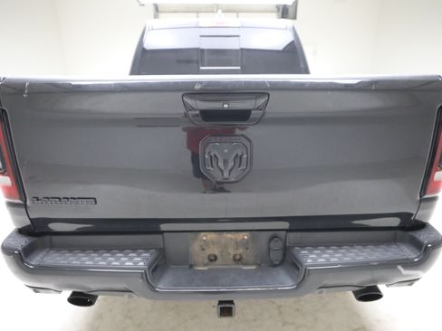 Used 2019 RAM 1500 Laramie RWD image 3