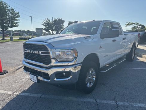 Used 2024 RAM 3500 Big Horn AWD/4WD image 12