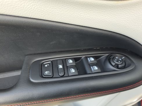 Used 2021 Jeep Compass Limited AWD/4WD image 23