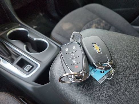 Used 2024 Chevrolet Equinox LT FWD image 49