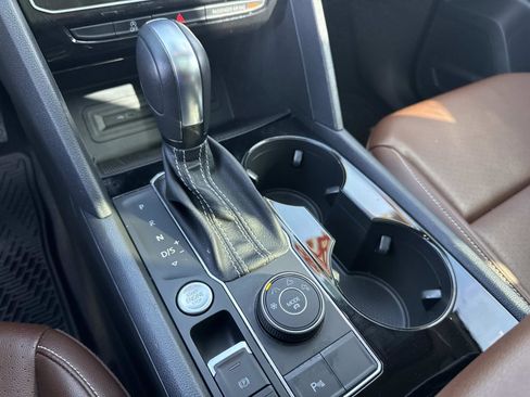 Certified 2022 Volkswagen Atlas SE image 21