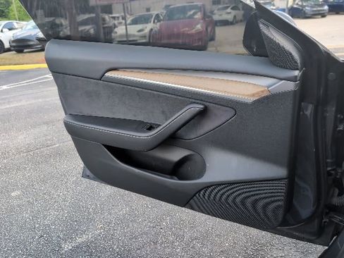 Used 2023 Tesla Model 3 Standard Range RWD image 18