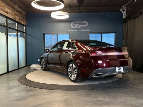 Used 2017 Lincoln MKZ Select w/ Technology Package image 5