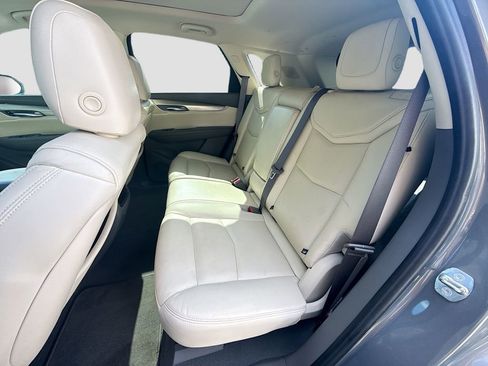 Used 2018 Cadillac XT5 Luxury w/ Driver Awareness Package AWD/4WD image 25