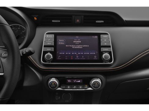 Used 2020 Nissan Kicks SR w/ Exterior Package FWD image 11