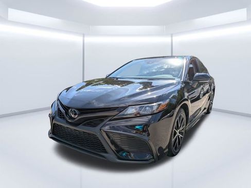 Used 2023 Toyota Camry SE w/ Convenience Package FWD image 8