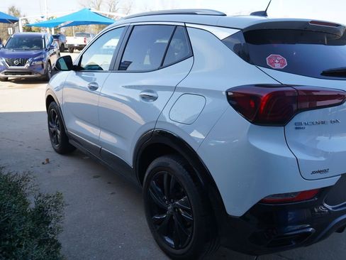 Used 2024 Buick Encore GX Sport Touring image 11