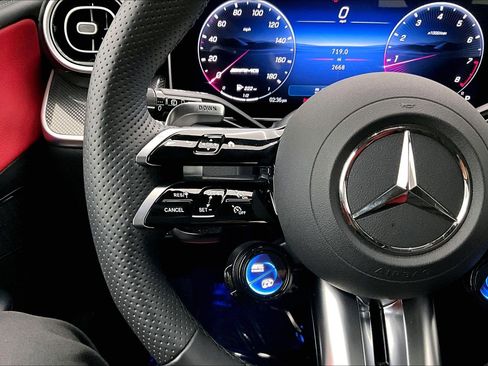 Used 2026 Mercedes-Benz GLC 43 AMG 4MATIC image 21