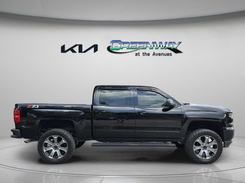 Used 2017 Chevrolet Silverado 1500 LT w/ All Star Edition AWD/4WD image 7