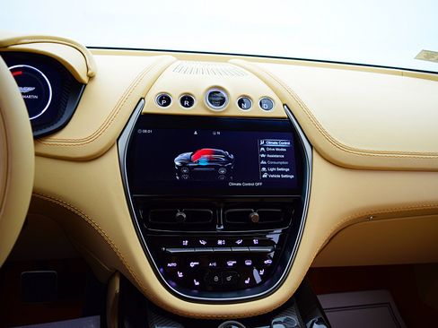 Used 2023 Aston Martin DBX 707 AWD/4WD image 23