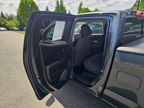 Used 2015 GMC Canyon SLE RWD image 19