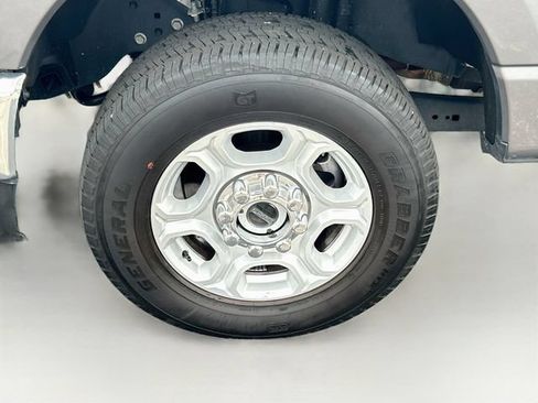 Certified 2025 Ford F250 XLT AWD/4WD image 36