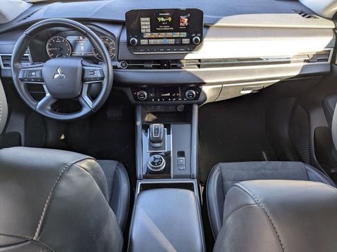 Used 2024 Mitsubishi Outlander SE AWD/4WD image 35