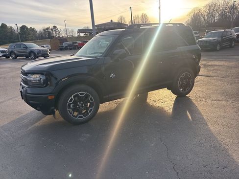 New 2026 Ford Bronco Sport Outer Banks w/ Outer Banks Tech Package+ AWD/4WD image 3
