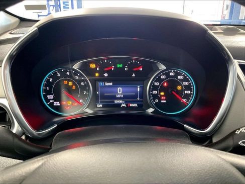 Used 2024 Chevrolet Equinox LT AWD/4WD image 24