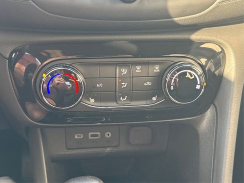 Used 2023 Buick Encore GX Preferred w/ Cold Weather Comfort Package image 30