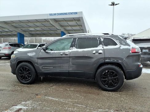 Used 2019 Jeep Cherokee Limited image 8
