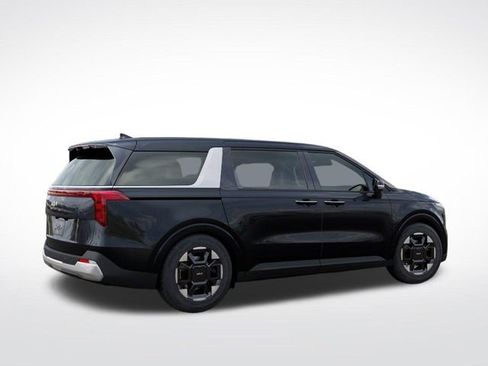 New 2026 Kia Carnival EX FWD image 6