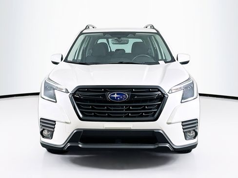 Used 2023 Subaru Forester Premium AWD/4WD image 2