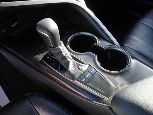 Used 2024 Toyota Camry SE image 17