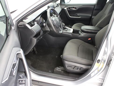 Used 2022 Toyota RAV4 SE w/ Convenience Package AWD/4WD image 14
