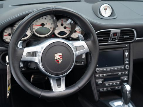 Used 2012 Porsche 911 Carrera 4 GTS image 22