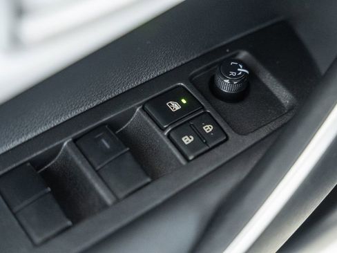 Used 2024 Toyota Corolla SE image 34