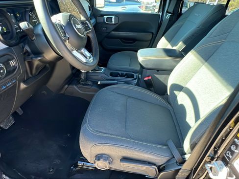 Used 2024 Jeep Wrangler Sahara w/ Technology Group image 16