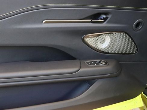 Used 2025 Aston Martin V8 Vantage Coupe image 9