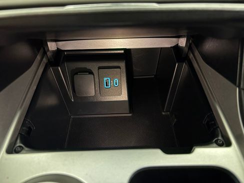 Used 2020 Ford Explorer XLT RWD image 30
