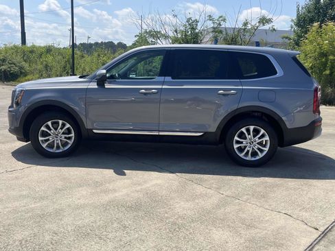 Used 2020 Kia Telluride LX AWD/4WD image 6