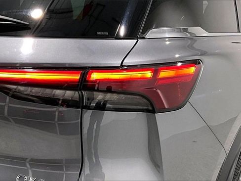 Used 2023 INFINITI QX60 Luxe image 25