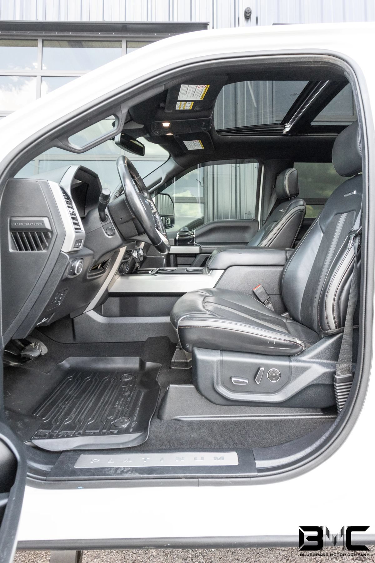 Used 2021 Ford F350 Platinum AWD/4WD image 16