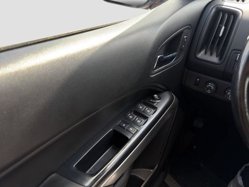 Used 2019 Chevrolet Colorado ZR2 AWD/4WD image 25