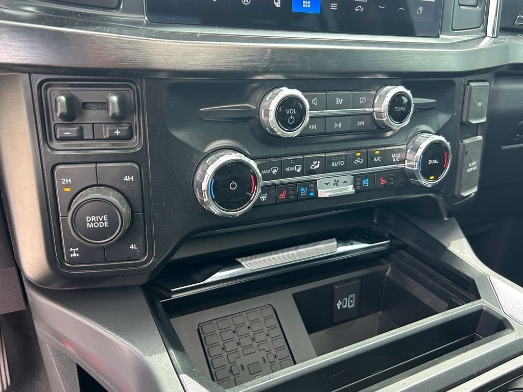 Used 2024 Ford F250 Lariat w/ Lariat Ultimate Package AWD/4WD image 42