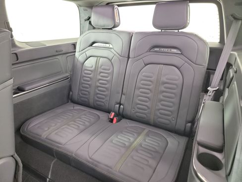 Used 2022 Rivian R1S Launch Edition AWD/4WD image 25