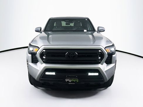 Used 2024 Toyota Tacoma SR5 RWD image 2