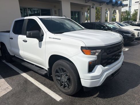 Used 2022 Chevrolet Silverado 1500 Custom image 10