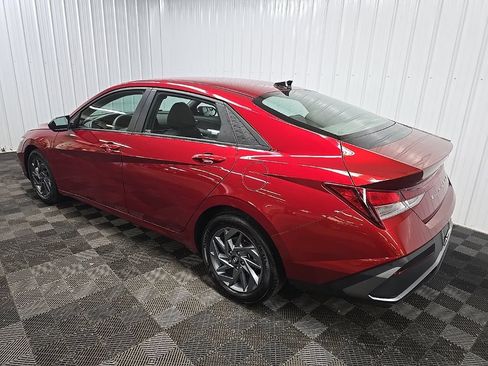 Used 2024 Hyundai Elantra SEL FWD image 10