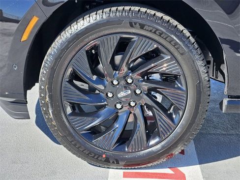 New 2025 Lincoln Navigator Reserve w/ Jet Appearance Package image 10